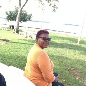 Meet your Posher, Maxine